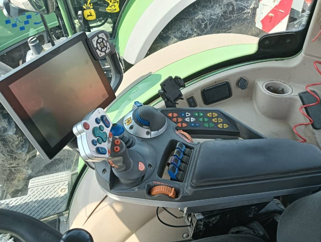 Fendt 718 Vario - Farm tractor: picture 5 Fendt 718 Vario - Farm tractor: picture 5