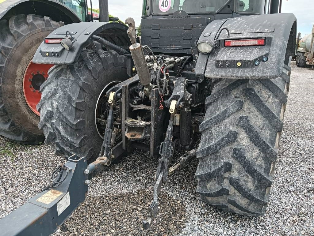 Farm tractor JCB Fastrac 4220: picture 8