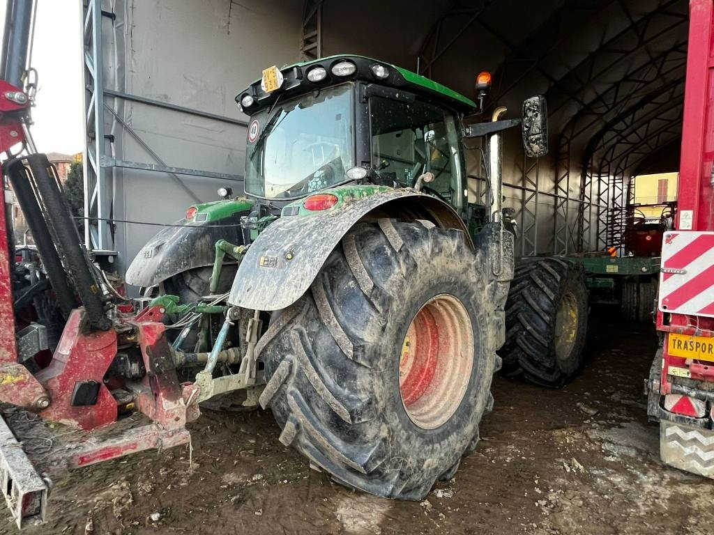 John Deere 6145 R - Farm tractor: picture 2 John Deere 6145 R - Farm tractor: picture 2