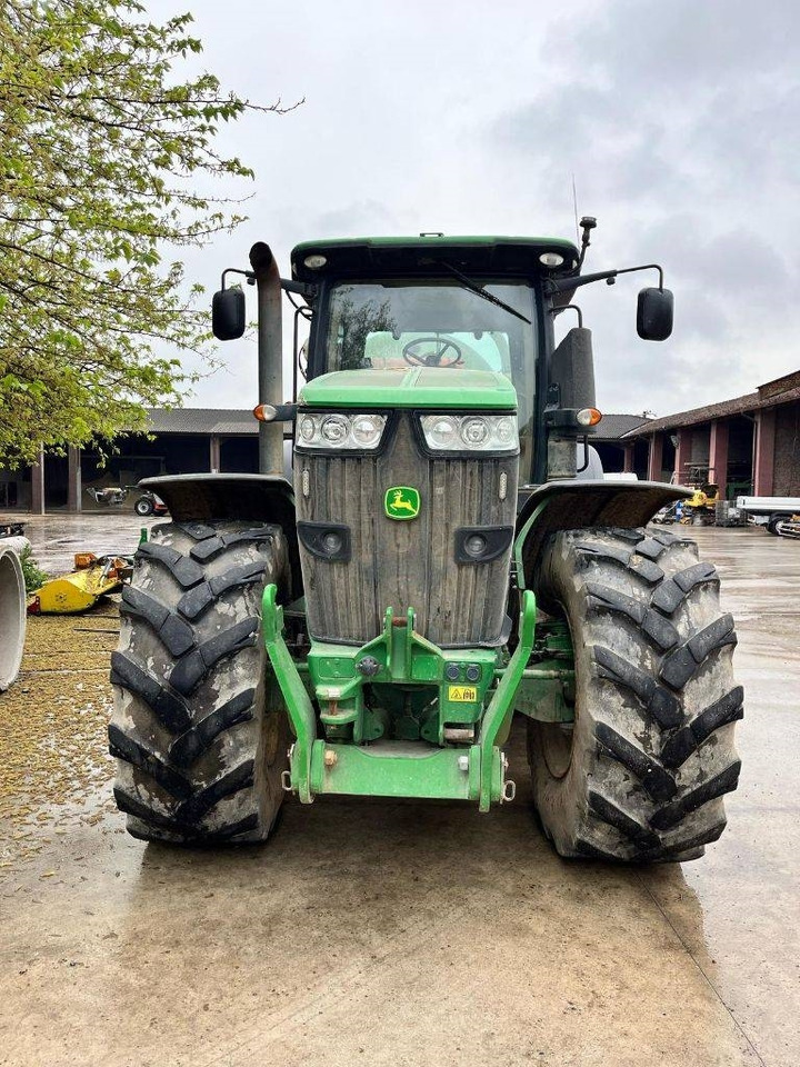 John Deere 7230 R - Farm tractor: picture 1 John Deere 7230 R - Farm tractor: picture 1