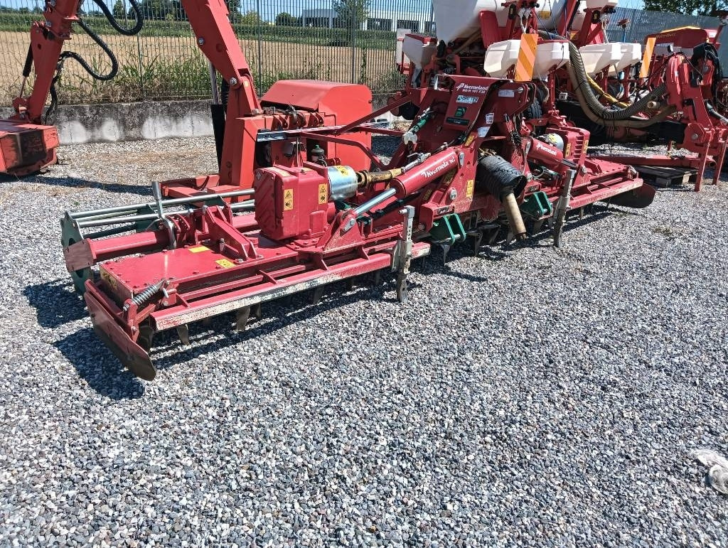 Kverneland NG-H101F30 - Harrow: picture 1 Kverneland NG-H101F30 - Harrow: picture 1