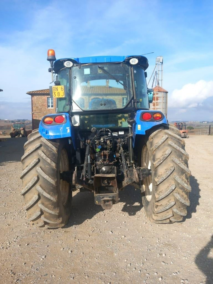 New Holland T 4.85 - Farm tractor: picture 4 New Holland T 4.85 - Farm tractor: picture 4