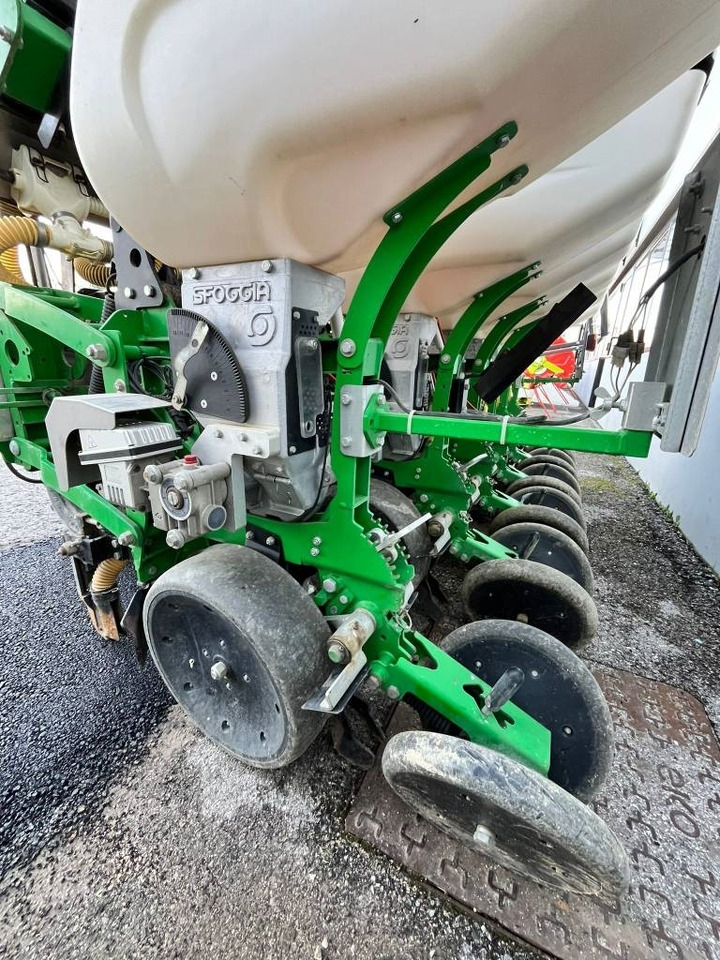 Sfoggia ELETTRA 6 F - Precision sowing machine: picture 4 Sfoggia ELETTRA 6 F - Precision sowing machine: picture 4