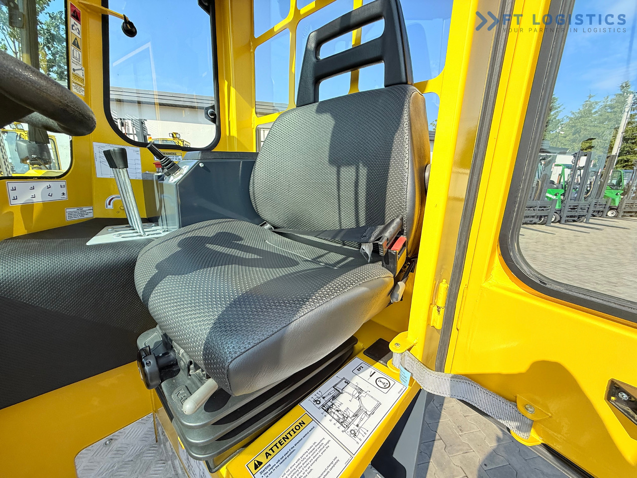 4-way reach truck COMBILIFT C3000 / GAS / TRIPLEX - 4900MM / ONLY 1537 HOURS / FORK POSITIONER / CABIN / LIKE NEW: picture 17