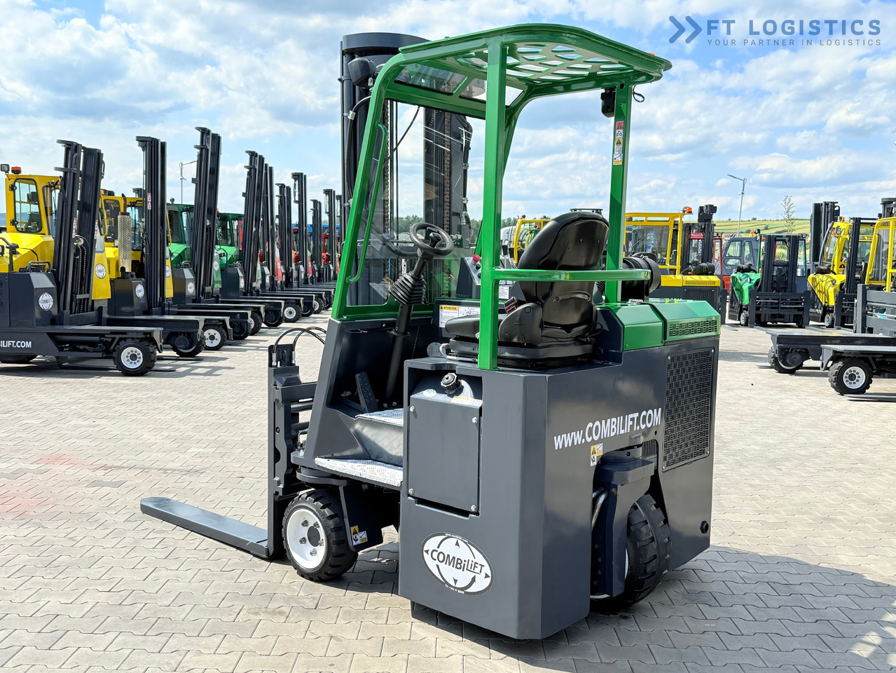 New 4-way reach truck COMBILIFT CB2500 / DIESEL / EXTENDABLE FORKS / TRIPLEX / 5500MM / FREE LIFT / SIDE SHIFT / FORK POSITIONER / LIKE NEW: picture 12