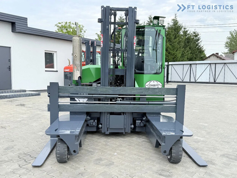 Combilift C3000 / DIESEL / DUPLEX - 4000MM / WIDE FORK POSITIONER 2700MM / FULL HEATED CABIN / ONLY 6905H / CONDITION - LIKE NEW! C3000 / - 4-way reach truck: picture 4 Combilift C3000 / DIESEL / DUPLEX - 4000MM / WIDE FORK POSITIONER 2700MM / FULL HEATED CABIN / ONLY 6905H / CONDITION - LIKE NEW! C3000 / - 4-way reach truck: picture 4
