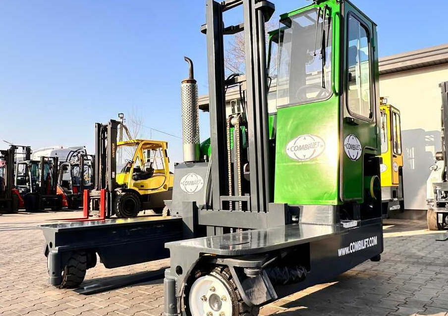 Combilift C3000 / DUPLEX / 4100MM / LPG / FREE LIFT / LIKE NEW - 4-way reach truck: picture 5 Combilift C3000 / DUPLEX / 4100MM / LPG / FREE LIFT / LIKE NEW - 4-way reach truck: picture 5