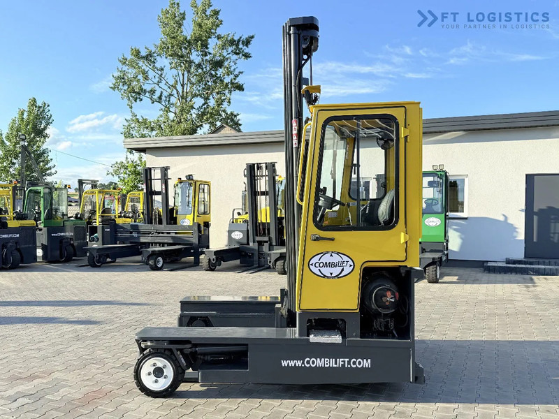 Combilift C3000 / GAS / TRIPLEX – 7600MM / FORK POSITIONER / FREE LIFT / FULL HEATED CABIN / ONLY 7868H / Wide range of four-way and side- - 4-way reach truck: picture 2 Combilift C3000 / GAS / TRIPLEX – 7600MM / FORK POSITIONER / FREE LIFT / FULL HEATED CABIN / ONLY 7868H / Wide range of four-way and side- - 4-way reach truck: picture 2