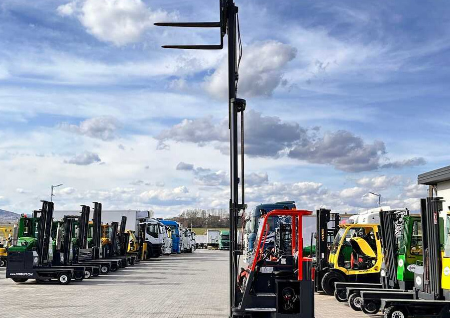 4-way reach truck Combilift C3000CB / LPG / TRIPLEX / 5500MM / FREE LIFT / SIDE SHIFT + FORK POSITIONER / LIKE NEW: picture 9