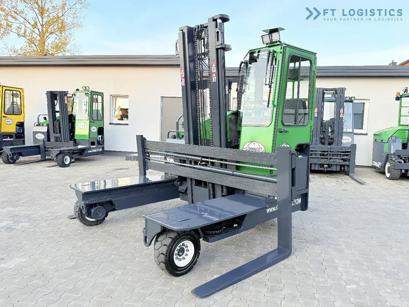 Combilift C4500 / DIESEL / DUPLEX 4000MM / WIDE FORK POSITIONER / HEATING / FULL CABIN / EXCELLENT CONDITION / A wide range of four-way an - 4-way reach truck: picture 3 Combilift C4500 / DIESEL / DUPLEX 4000MM / WIDE FORK POSITIONER / HEATING / FULL CABIN / EXCELLENT CONDITION / A wide range of four-way an - 4-way reach truck: picture 3
