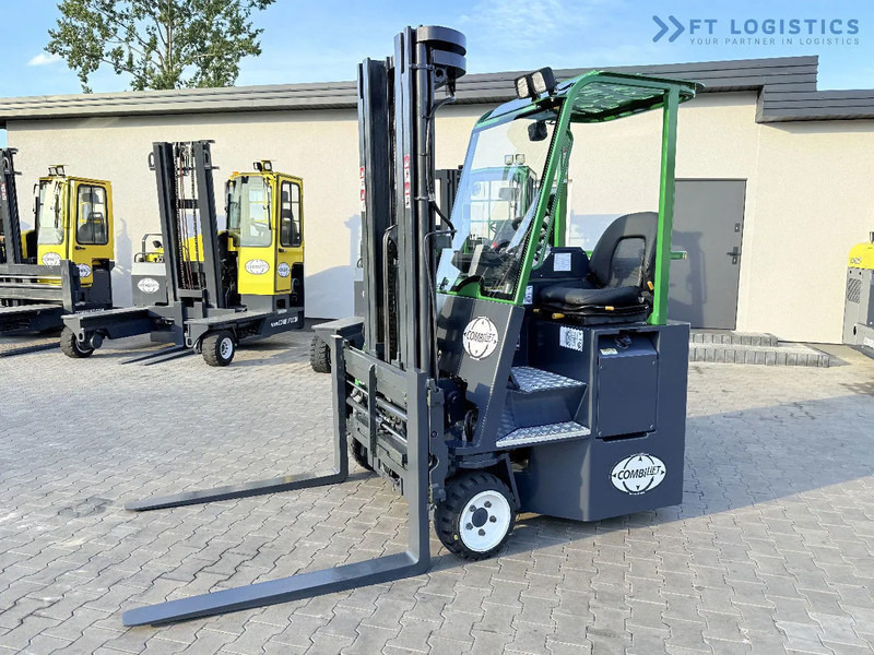 Combilift Combilift C2500CB / TRIPLEX / 5500MM / FREE LIFT / DIESEL / ONLY 3768 MTH / FORK POSITIONER / SIDE SHIFT / NEW TYRES / LIKE NEW - 4-way reach truck: picture 2 Combilift Combilift C2500CB / TRIPLEX / 5500MM / FREE LIFT / DIESEL / ONLY 3768 MTH / FORK POSITIONER / SIDE SHIFT / NEW TYRES / LIKE NEW - 4-way reach truck: picture 2