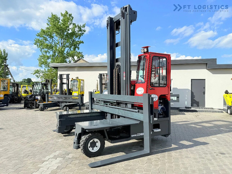 Combilift Combilift Wózki 4-kierunkowe C8000 / GAS / TRIPLEX 8300 / WIDE FORK POSITIRONER / FREE-LIFT / A comprehensive range of four-way - 4-way reach truck: picture 2 Combilift Combilift Wózki 4-kierunkowe C8000 / GAS / TRIPLEX 8300 / WIDE FORK POSITIRONER / FREE-LIFT / A comprehensive range of four-way - 4-way reach truck: picture 2