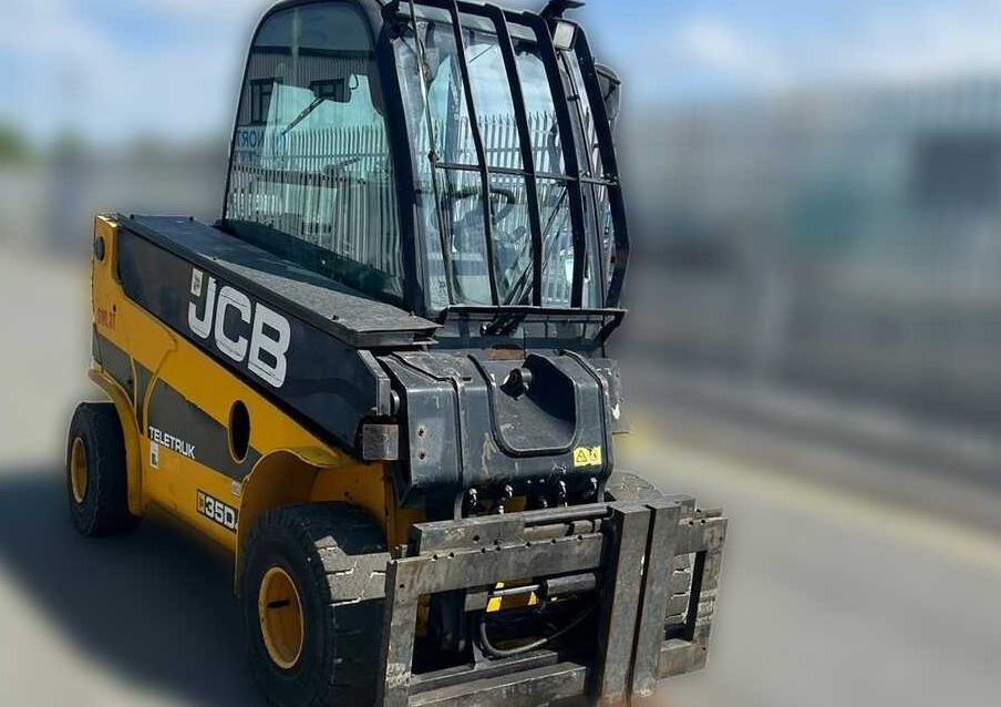 JCB TLT35D / 4X4 / DIESEL / 4100MM / CABIN / LIKE NEW - Telescopic handler: picture 3 JCB TLT35D / 4X4 / DIESEL / 4100MM / CABIN / LIKE NEW - Telescopic handler: picture 3