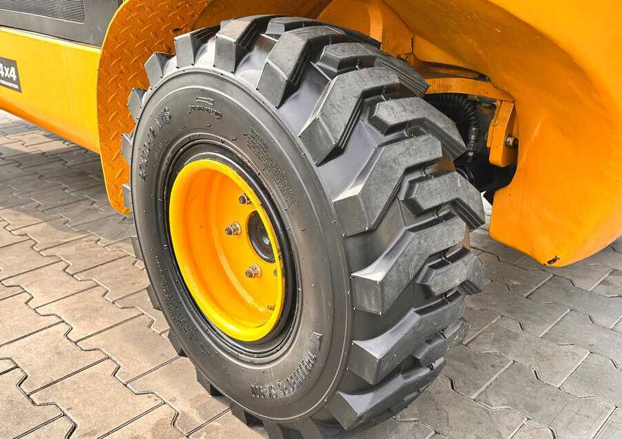 JCB TLT35D / 4X4 / DIESEL / 4100MM / CABIN / LIKE NEW - Telescopic handler: picture 5 JCB TLT35D / 4X4 / DIESEL / 4100MM / CABIN / LIKE NEW - Telescopic handler: picture 5