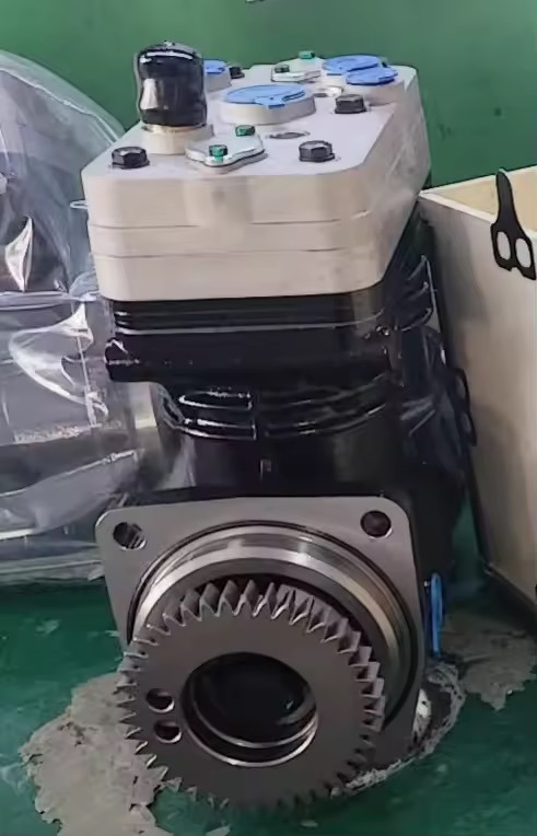 CATERPILLAR 304-2693   440-1616   226-9580   10R-6317 - A/C compressor for Excavator: picture 2 CATERPILLAR 304-2693   440-1616   226-9580   10R-6317 - A/C compressor for Excavator: picture 2