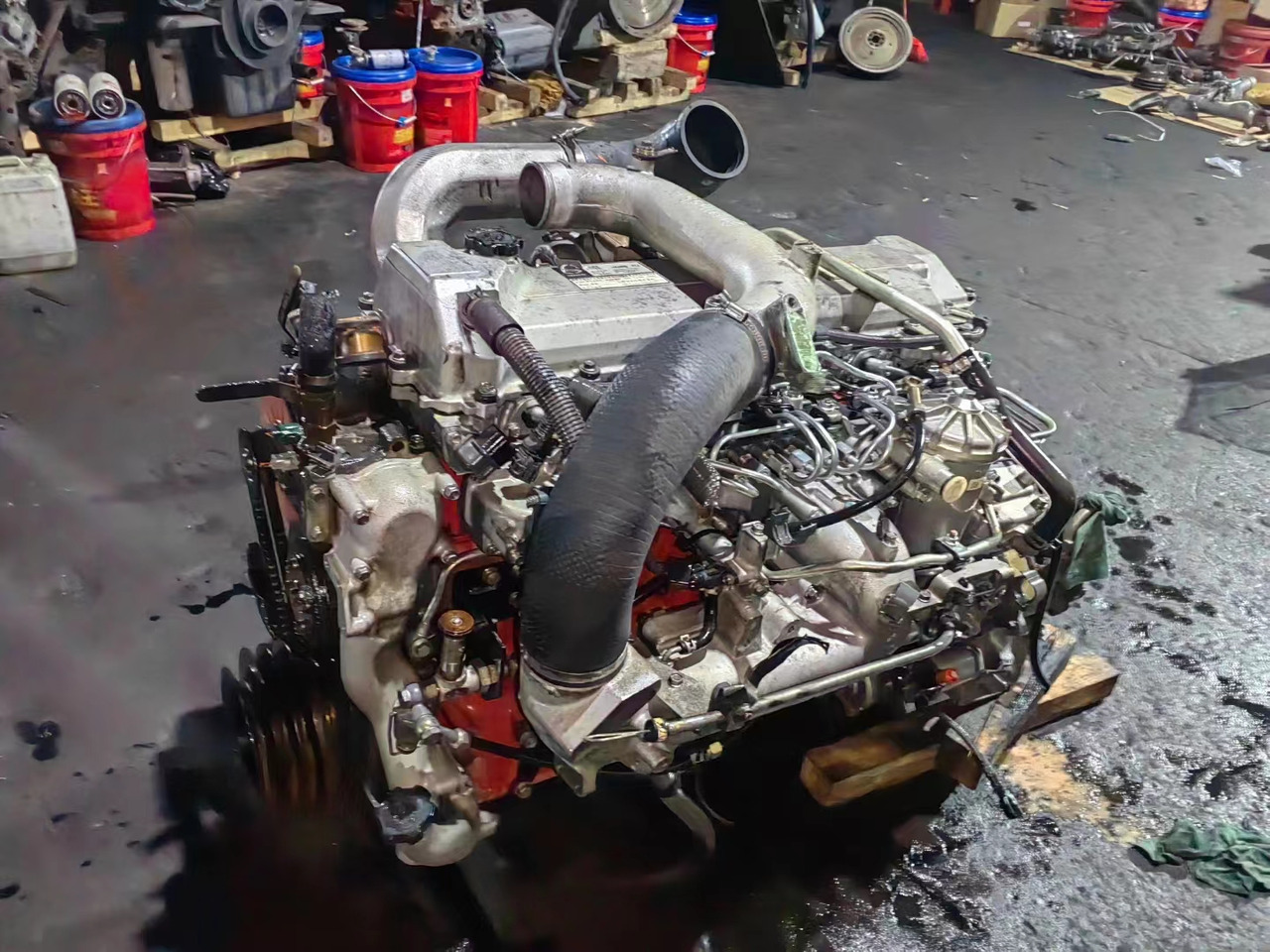 HINO J08E - Engine: picture 1 HINO J08E - Engine: picture 1