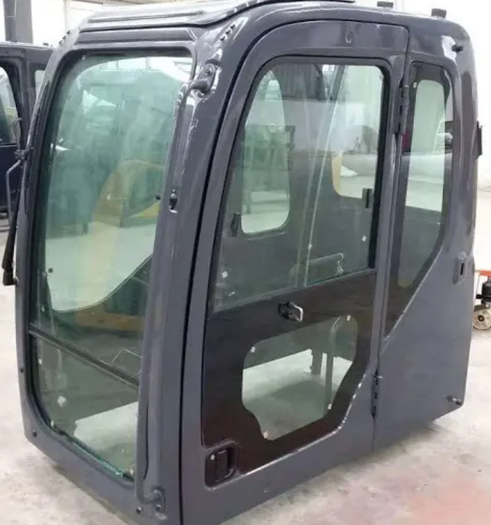 KOBELCO SK350-8 - Cab for Excavator: picture 1 KOBELCO SK350-8 - Cab for Excavator: picture 1