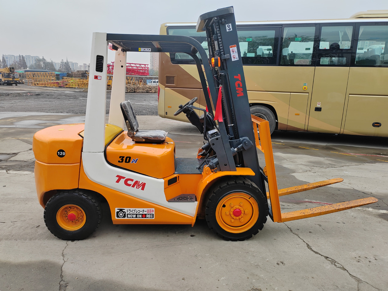 TCM FGZN30 - Diesel forklift: picture 1 TCM FGZN30 - Diesel forklift: picture 1