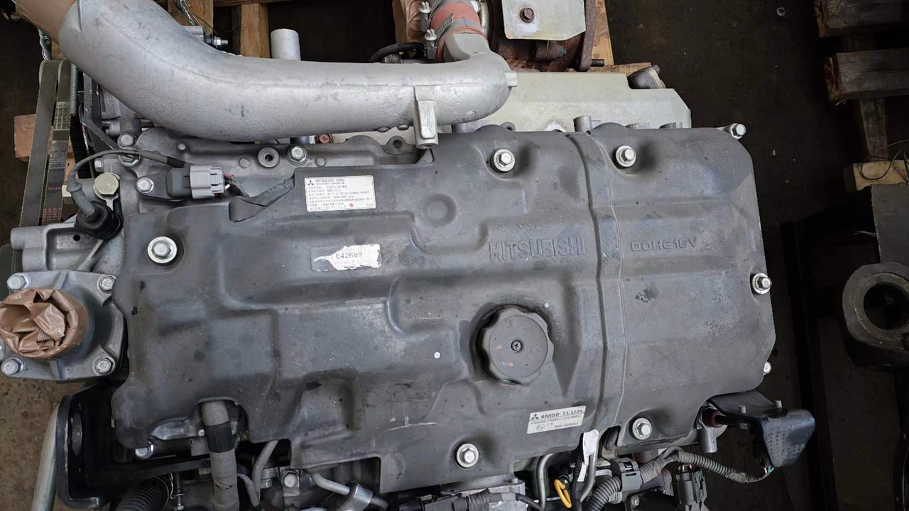 YANMAR 4M50 - Engine for Excavator: picture 1 YANMAR 4M50 - Engine for Excavator: picture 1