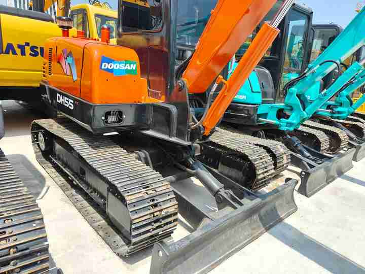 90% New Mini Excavator Doosan DH55, 5-Ton Mini Used High Quality - Mini excavator: picture 5 90% New Mini Excavator Doosan DH55, 5-Ton Mini Used High Quality - Mini excavator: picture 5