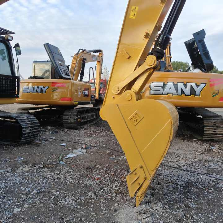 95% New Well Maintained Low Working Hours Used Excavator CAT320D CAT320d Used Excavator for Sale at the Lowest Price - Crawler excavator: picture 5 95% New Well Maintained Low Working Hours Used Excavator CAT320D CAT320d Used Excavator for Sale at the Lowest Price - Crawler excavator: picture 5