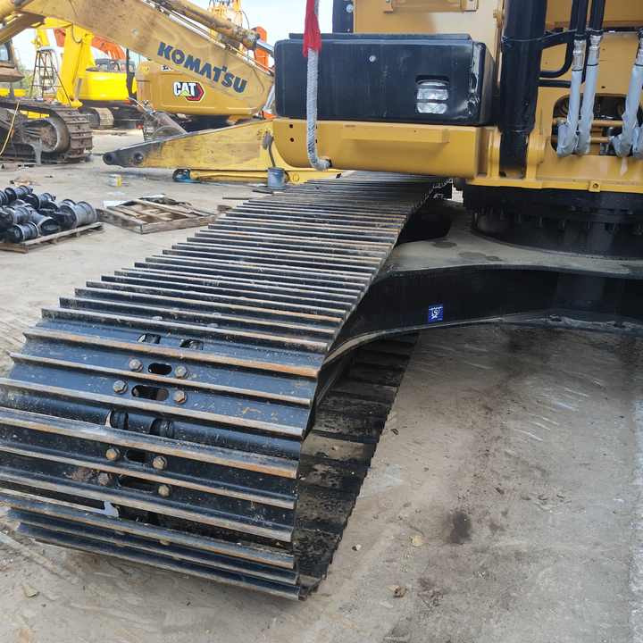 95% New Well Maintained Low Working Hours Used Excavator CAT320D CAT320d Used Excavator for Sale at the Lowest Price - Crawler excavator: picture 4 95% New Well Maintained Low Working Hours Used Excavator CAT320D CAT320d Used Excavator for Sale at the Lowest Price - Crawler excavator: picture 4