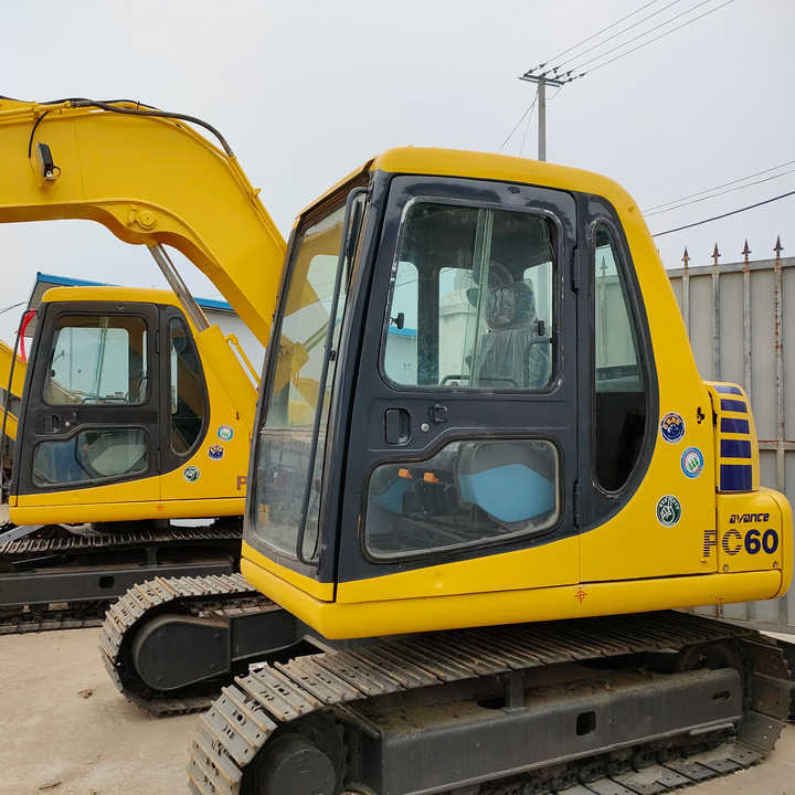 Cheap Used Komatsu PC60-7 Crawler Excavator with High Efficiency Used Heavy Machinery Komatsu P60-7 Digger Cheap for Sale - Crawler excavator: picture 1 Cheap Used Komatsu PC60-7 Crawler Excavator with High Efficiency Used Heavy Machinery Komatsu P60-7 Digger Cheap for Sale - Crawler excavator: picture 1