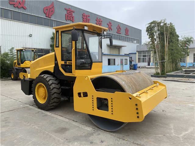 China Made Small Size Road Roller , Brand New Roller , New Compactor Machines - Road roller: picture 3 China Made Small Size Road Roller , Brand New Roller , New Compactor Machines - Road roller: picture 3