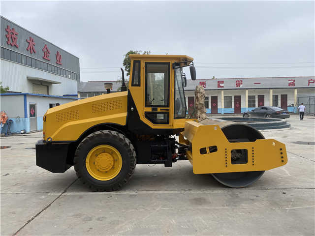 China Made Small Size Road Roller , Brand New Roller , New Compactor Machines - Road roller: picture 4 China Made Small Size Road Roller , Brand New Roller , New Compactor Machines - Road roller: picture 4