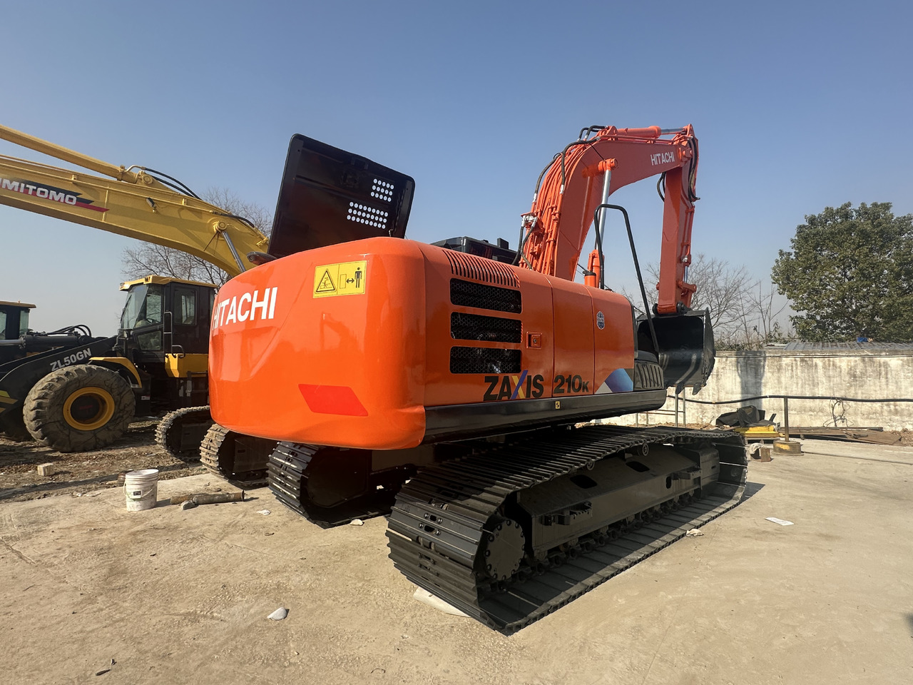 HITACHI Used Excavator ZX210-5G High Quality - Crawler excavator: picture 2 HITACHI Used Excavator ZX210-5G High Quality - Crawler excavator: picture 2
