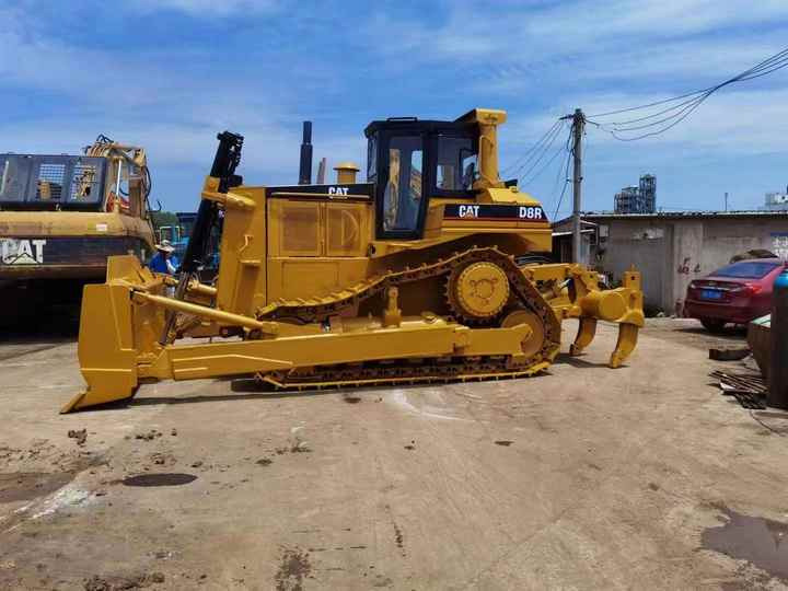 Hot Sale Used Original Japan Cat D8r Bulldozer/Big Dozer D 8 D7 Used D7r Bulldozer - Bulldozer: picture 4 Hot Sale Used Original Japan Cat D8r Bulldozer/Big Dozer D 8 D7 Used D7r Bulldozer - Bulldozer: picture 4