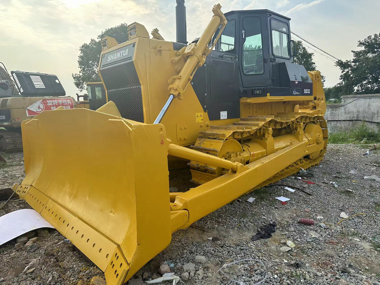 SHANTUI SD32 Used Machine Construction Bulldozer - Bulldozer: picture 1 SHANTUI SD32 Used Machine Construction Bulldozer - Bulldozer: picture 1