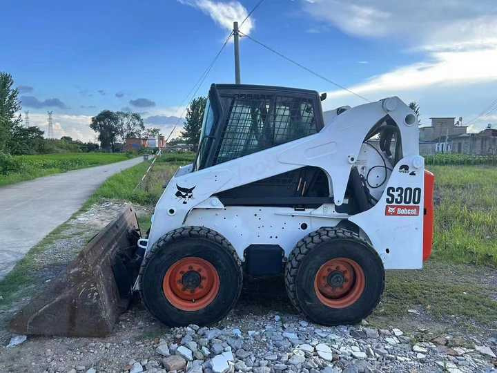 Used Bob Cat Bob Cat S300 Used Mini Skid Steer Wheel Loader Multifunctional Track Loaders Bobcat S300 - Wheel loader: picture 4 Used Bob Cat Bob Cat S300 Used Mini Skid Steer Wheel Loader Multifunctional Track Loaders Bobcat S300 - Wheel loader: picture 4