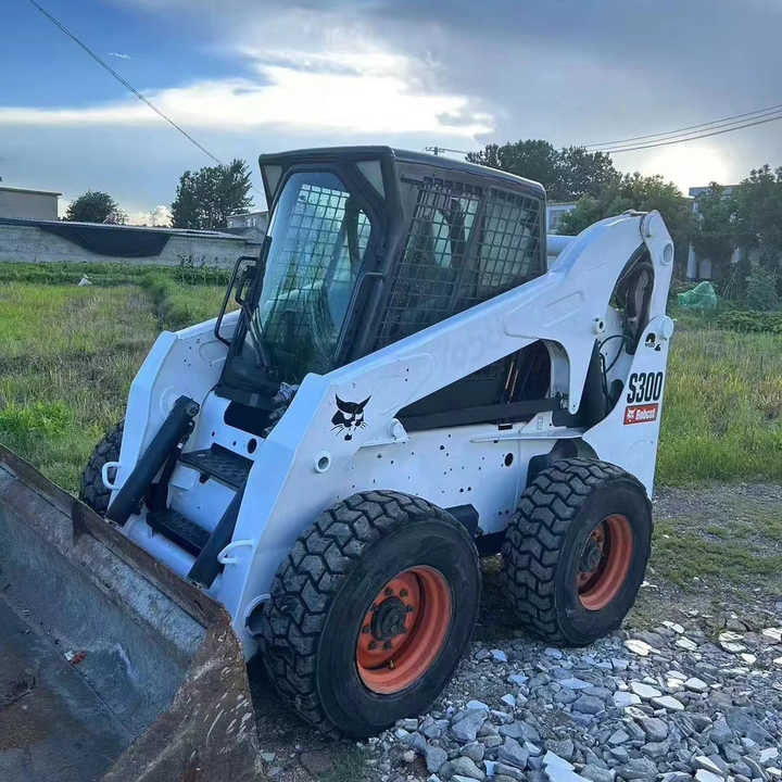 Used Bob Cat Bob Cat S300 Used Mini Skid Steer Wheel Loader Multifunctional Track Loaders Bobcat S300 - Wheel loader: picture 5 Used Bob Cat Bob Cat S300 Used Mini Skid Steer Wheel Loader Multifunctional Track Loaders Bobcat S300 - Wheel loader: picture 5