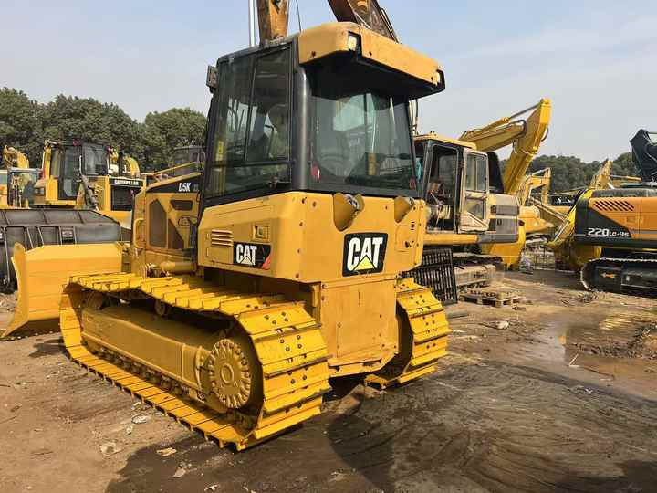 Used Cat Mini Bulldozer D5k Cat Dozers - Bulldozer: picture 4 Used Cat Mini Bulldozer D5k Cat Dozers - Bulldozer: picture 4