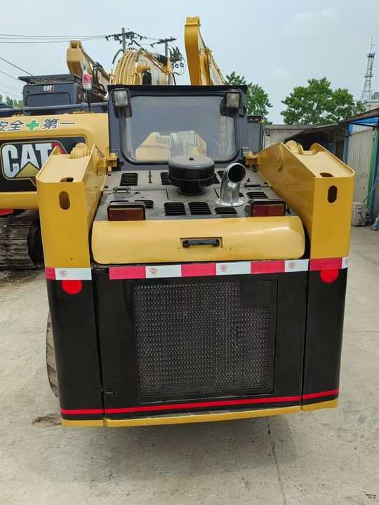 Used Caterpillar 226b Skid Steer with Excellent Performance on Sale Road Working Equipment - Skid steer loader: picture 3 Used Caterpillar 226b Skid Steer with Excellent Performance on Sale Road Working Equipment - Skid steer loader: picture 3