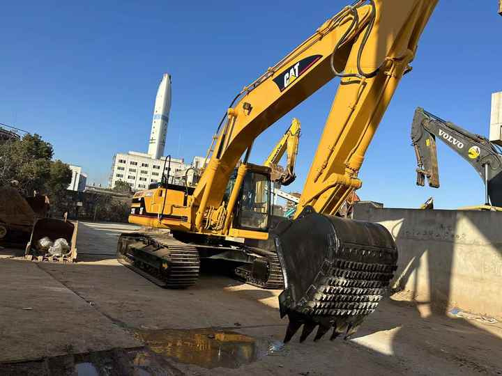 Used Digger CAT 325BL Construction Machinery Construction Digger Used CAT 325BL Cheap Excavator - Crawler excavator: picture 5 Used Digger CAT 325BL Construction Machinery Construction Digger Used CAT 325BL Cheap Excavator - Crawler excavator: picture 5