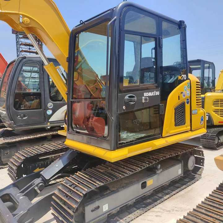 Used Excavator KOMATSU PC70-8 Construction Machinery Excavator PC70-8 PC60 PC70 Excavators for Sale at Negotiable Price - Mini excavator: picture 1 Used Excavator KOMATSU PC70-8 Construction Machinery Excavator PC70-8 PC60 PC70 Excavators for Sale at Negotiable Price - Mini excavator: picture 1