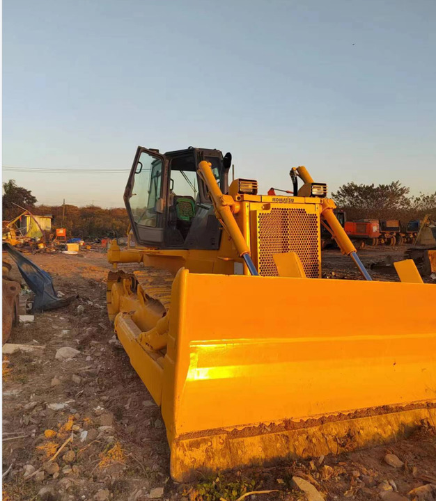 Used Famous Brand Komatsu D85 Bulldozer ,Used komatsu D85 Bulldozer in Cheaper Price and komatsu D85 for Sale - Bulldozer: picture 1 Used Famous Brand Komatsu D85 Bulldozer ,Used komatsu D85 Bulldozer in Cheaper Price and komatsu D85 for Sale - Bulldozer: picture 1