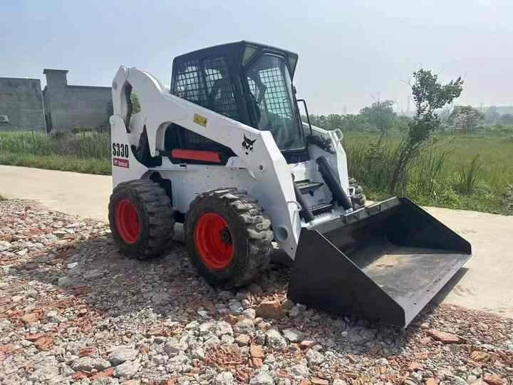 Used Heavy Construction Equipment bobcat S330 Second Hand Skid Steers Used Machine Hot Sale - Skid steer loader: picture 2 Used Heavy Construction Equipment bobcat S330 Second Hand Skid Steers Used Machine Hot Sale - Skid steer loader: picture 2