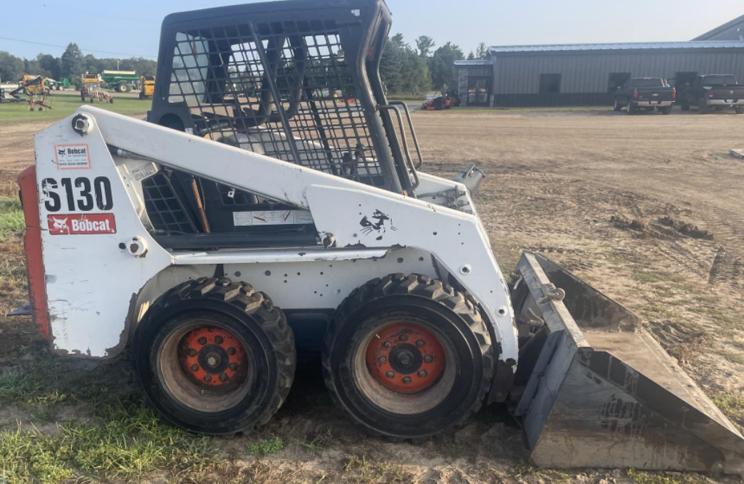 BOBCAT S130 - Skid steer loader: picture 1 BOBCAT S130 - Skid steer loader: picture 1