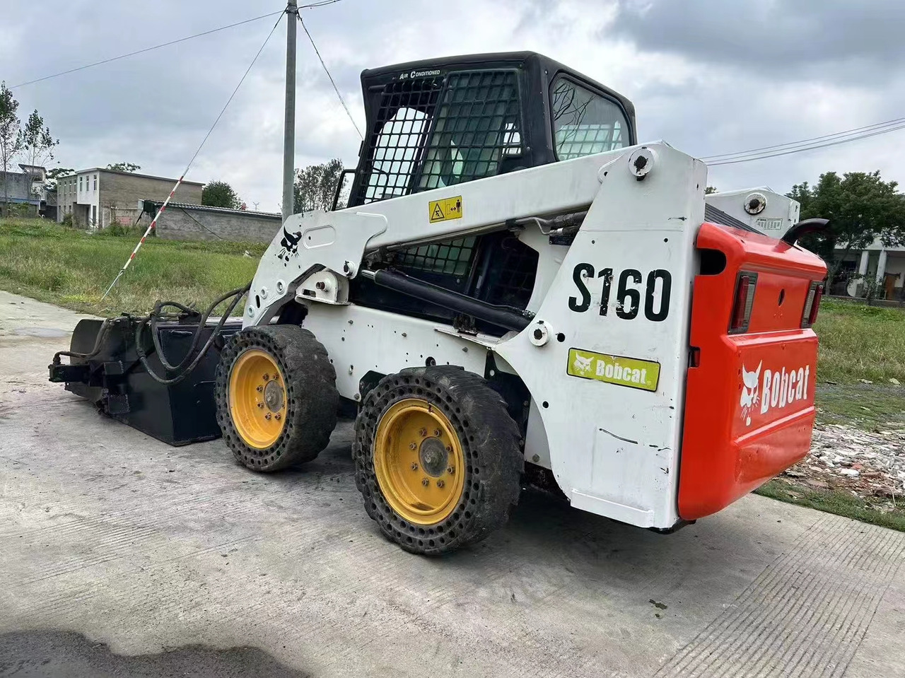 BOBCAT S160 - Skid steer loader: picture 4 BOBCAT S160 - Skid steer loader: picture 4