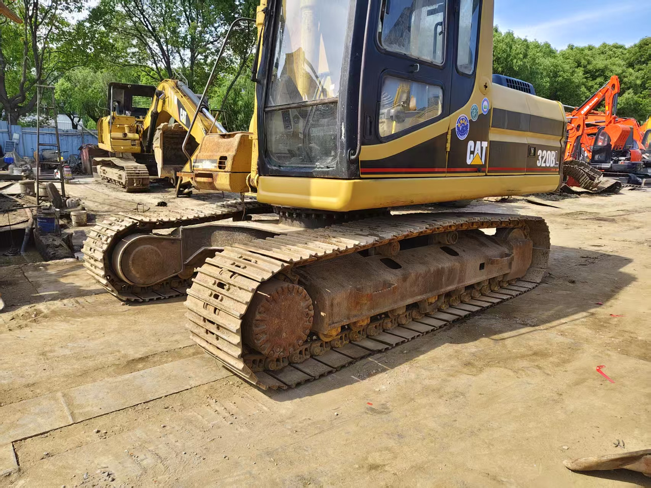 CATERPILLAR 320B - Crawler excavator: picture 5 CATERPILLAR 320B - Crawler excavator: picture 5