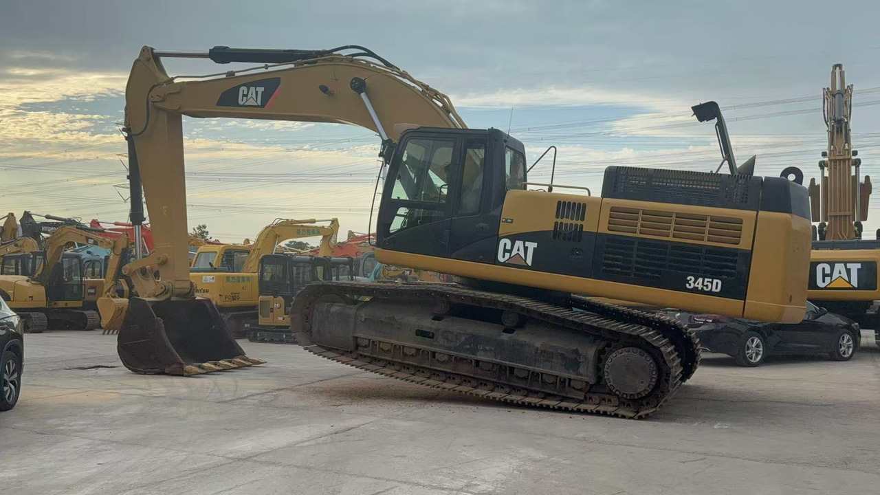 CATERPILLAR 345D - Crawler excavator: picture 1 CATERPILLAR 345D - Crawler excavator: picture 1
