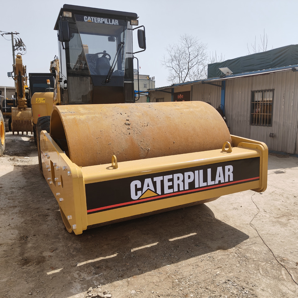 CATERPILLAR 683E - Road roller: picture 3 CATERPILLAR 683E - Road roller: picture 3