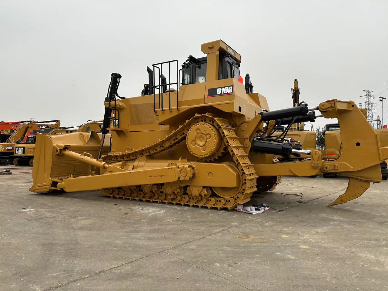 CATERPILLAR D10R - Bulldozer: picture 3 CATERPILLAR D10R - Bulldozer: picture 3