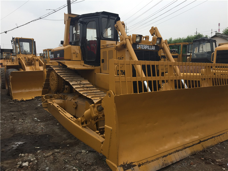 CATERPILLAR D7H - Bulldozer: picture 1 CATERPILLAR D7H - Bulldozer: picture 1