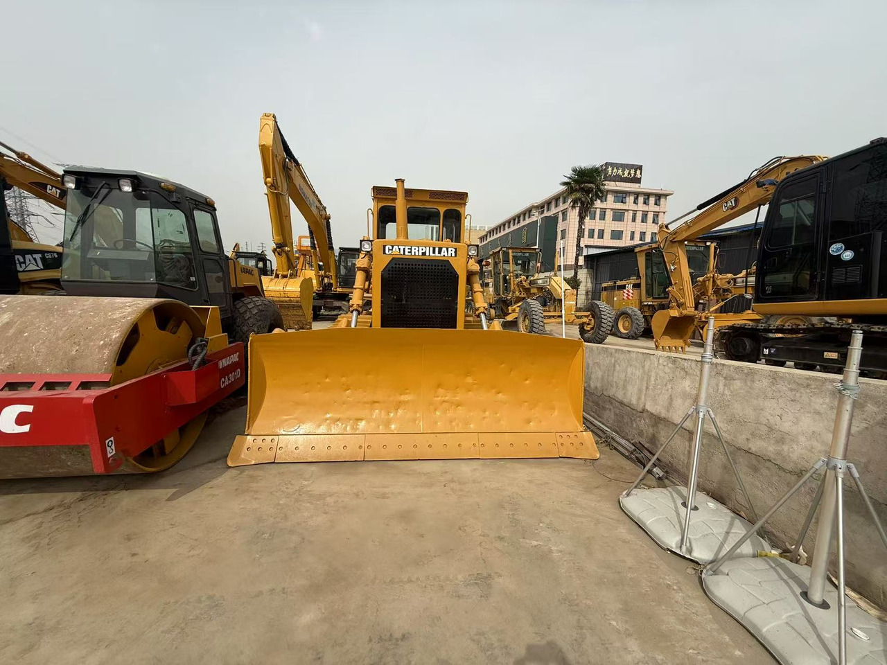 CATERPILLAR D8K - Bulldozer: picture 5 CATERPILLAR D8K - Bulldozer: picture 5