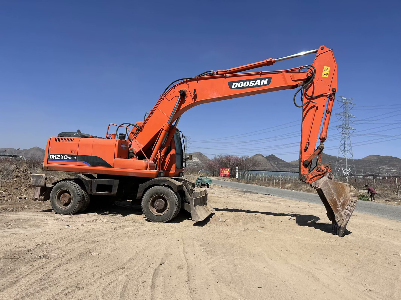 DOOSAN DH210W-7 - Wheel excavator: picture 4 DOOSAN DH210W-7 - Wheel excavator: picture 4