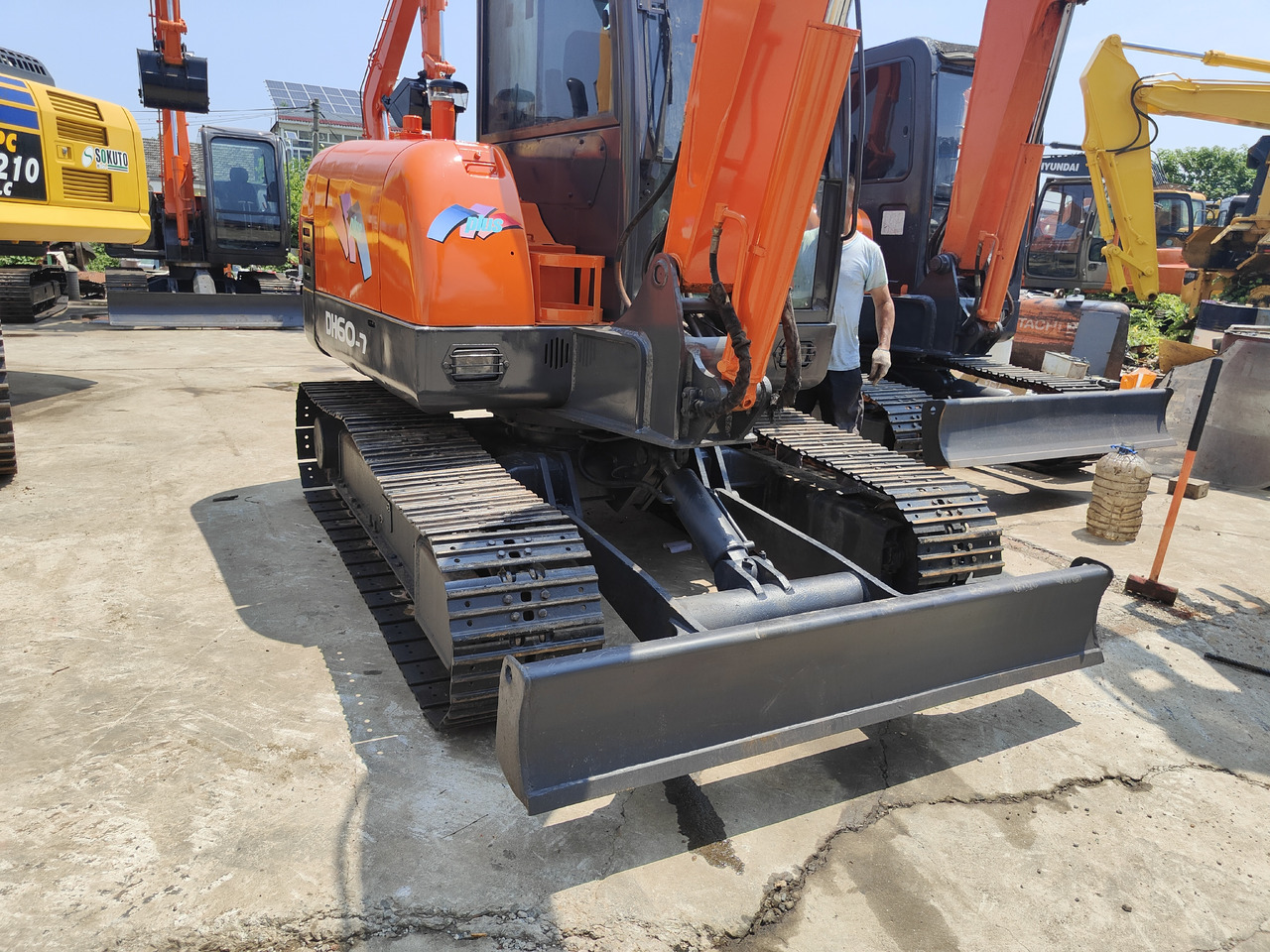DOOSAN DH60-7 - Crawler excavator: picture 4 DOOSAN DH60-7 - Crawler excavator: picture 4